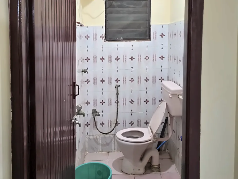 Unit 1B · Bathroom at Raaj Illam, Thiruvanmiyur