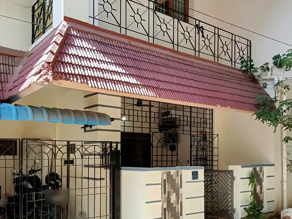 Building exterior at Raaj Illam, Thiruvanmiyur